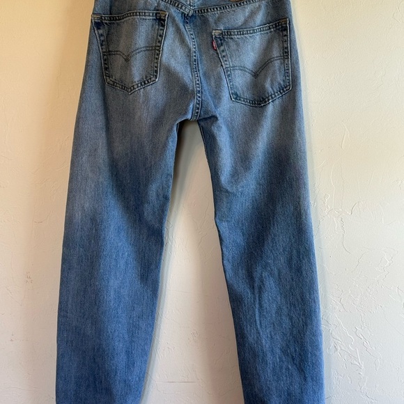 Levi’s 505 Classic Blue Medium Wash Straight Leg Denim Jeans Sz 33x30 - Picture 6 of 15